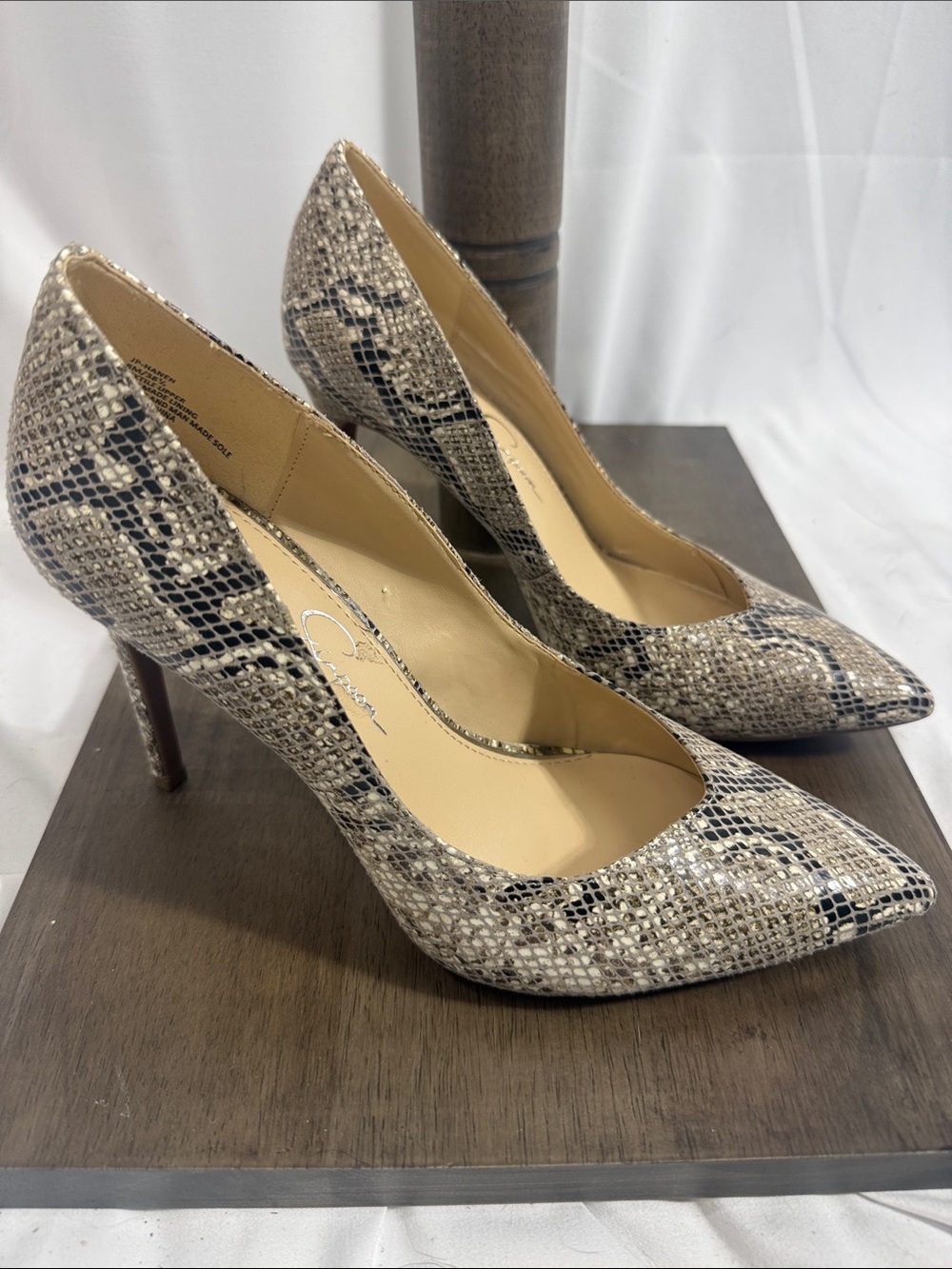 Jessica Simpson Neutral Snake-Print Pointed Pumps